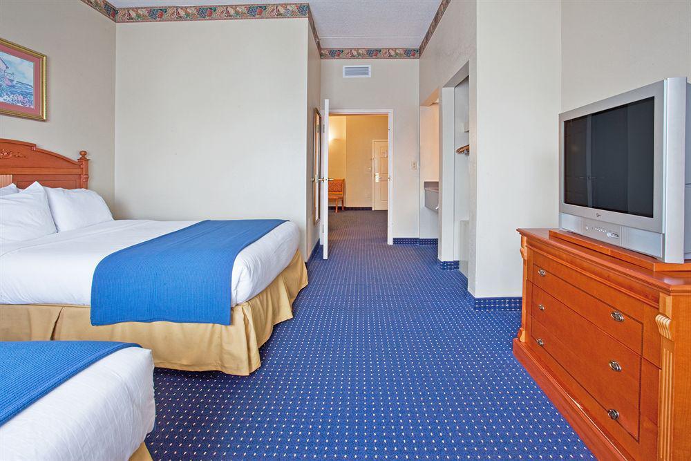 Savannah Gateway Hotel & Suites Georgetown Pokoj fotografie